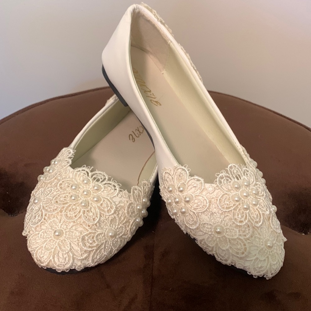 Embroidered wedding bridal flats